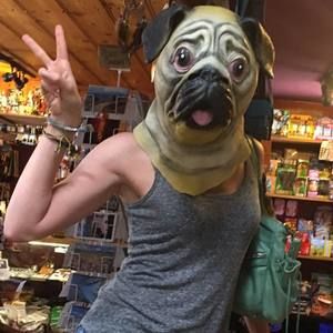 Meet your Posher, Jennifer